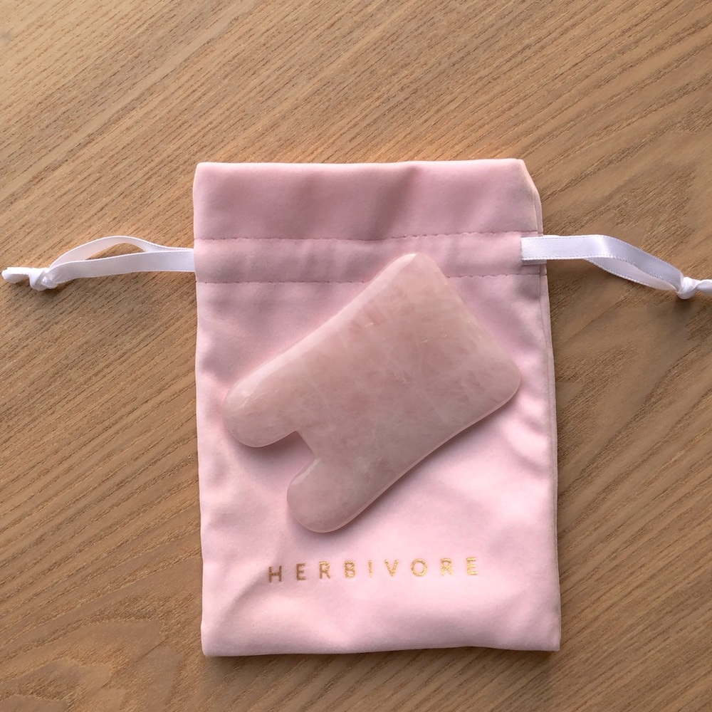 Herbivore Botanicals Rose Quartz Gua Sha